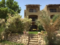 Chalet with Private Garden at Palm Beach Resort