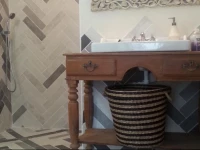 Classic Neve Tzedek Boutique Apartment