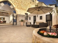 The Antiquity Heart Mansion 1*