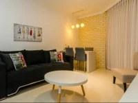 Luxury Apartment right on the Lake