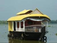 Fendez Lakeside Homestay