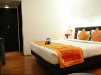 OYO Premium Ballygunge Military Camp