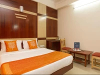 OYO Rooms Majestic Gandhinagar 4