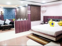 Vista Rooms at M.P Nagar