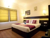 OYO Premium Mini Secretariat Bani Park