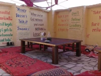 Dylan Cafe & Guest House