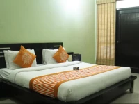 OYO Premium Corbett Near Dhikuli