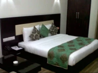 Allseasonz Residency