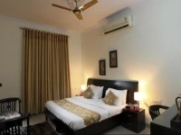 OYO Rooms Cyber Hub Lane II