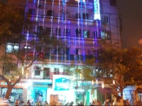 Blue Moon Guest House & Banquet