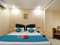 OYO Rooms Bank Street Koti