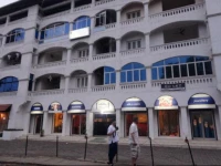 Vista Rooms at River Road