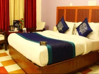 OYO Premium Hill Top Library