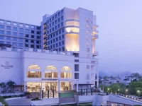 Piccadily Hotel New Delhi 5*