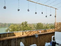 Breathtaking Lake View Apartment