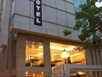 Emblem Hotel New Friends Colony