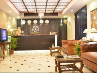 Airport Hotel De Aura 3*