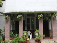 Amidst Monuments and Serenity