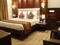 OYO Premium Safdarjung