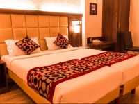 OYO Premium Navi Mumbai Belapur