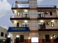 FabHotel Noida City Center 2