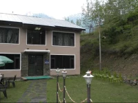 Dreamland Kashmir Cottage