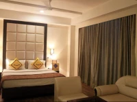 Vista Premier at Gurudwara Govind Dham Lane