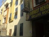 Hotel Everest Residency
