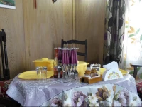 New Retreet Houseboat