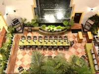 Hotel Meraden Grand