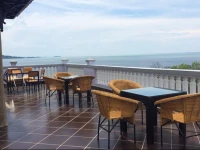 Ocean Breeze Hotel and Sky Bar