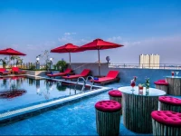 Diamond Palace Resort & Sky Bar