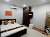 Circuit Hotel & CafГ© - NaNa Hotel