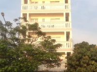 City Riverfront Apartment