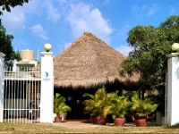 Penguin Pablo Bungalow