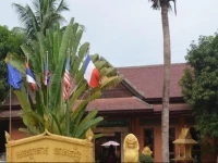 Neak Pean Hotel - Wooden House