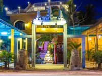 Blossoming Romduol Lodge