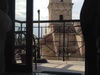 Agiou Lazarou Street Room