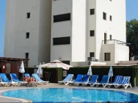 Apart - Pigeon Beach Hotel Apartments