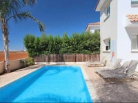 Villa 15 Chara Cynthiana