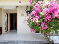 Maria Villa Pissouri