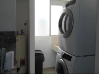 Spacious 24 floor in El Tesoro