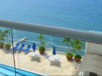 Cristimar Beachfront Apartment