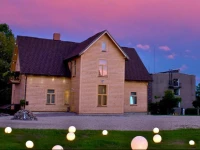 Viesu mДЃja JДЃnis