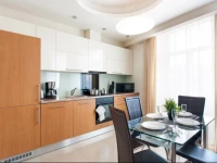 Old Town Riverside Apartment