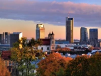 Spacious Central 2 Bedroom Apartment