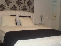 Spot Inn Town Hall Apartament