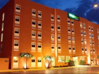 City Express Junior CancГєn