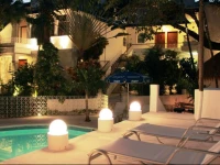 Tropical Casa Blanca Party Hotel