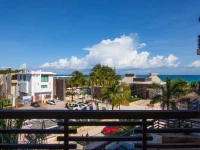 Aldea Thai with sea view